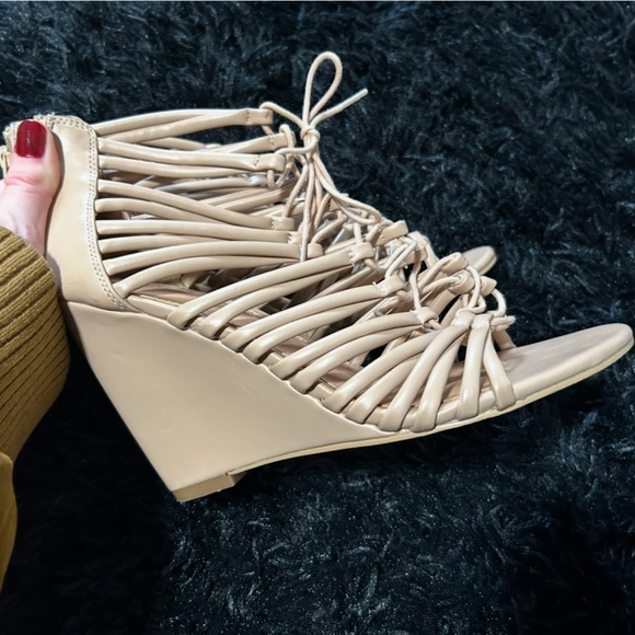 Express Open Toe Wedge - Picture 8 of 13